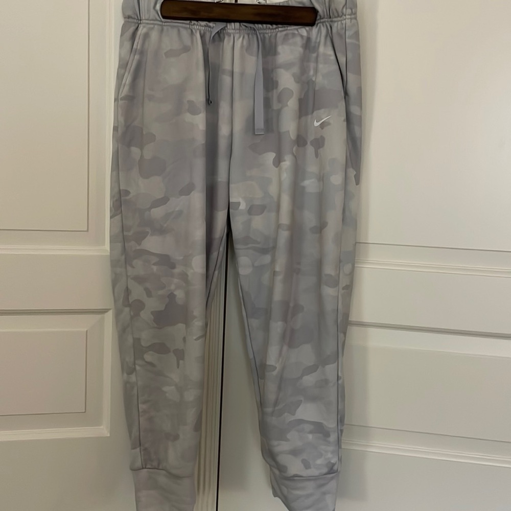 Nike womens dri fit jogger sweat pants with light camo print